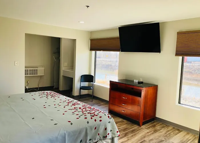 Bel Air Motel 3*